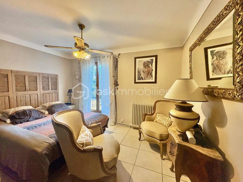 Maison traditionnelle - 105 m² - 6 pièces