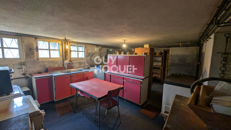 Maison - 231 m² - 8 pièces