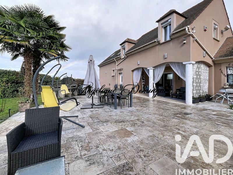 Maison - 172 m² - 8 pièces