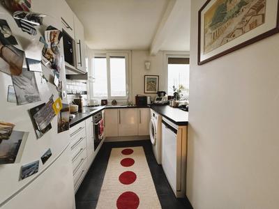 Appartement - 80 m² - 5 pièces