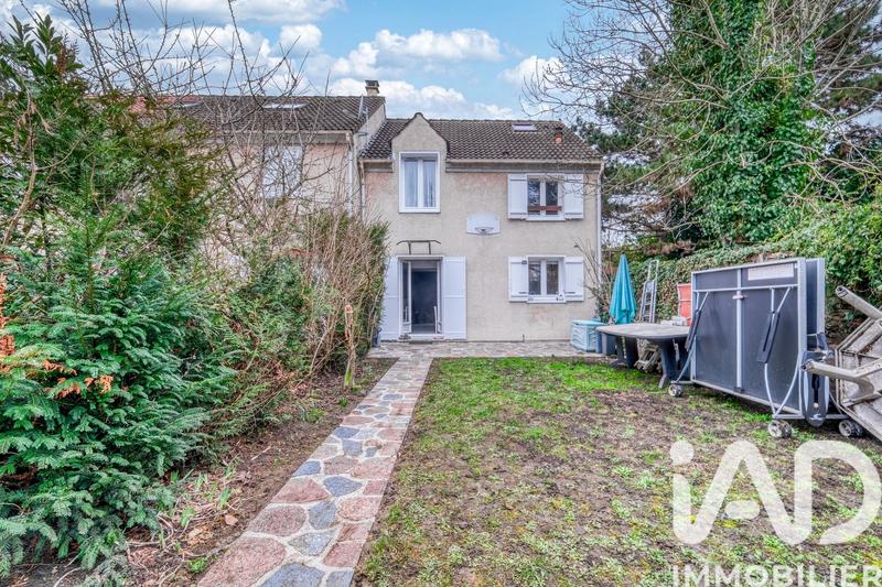 Maison - 96 m² - 6 pièces