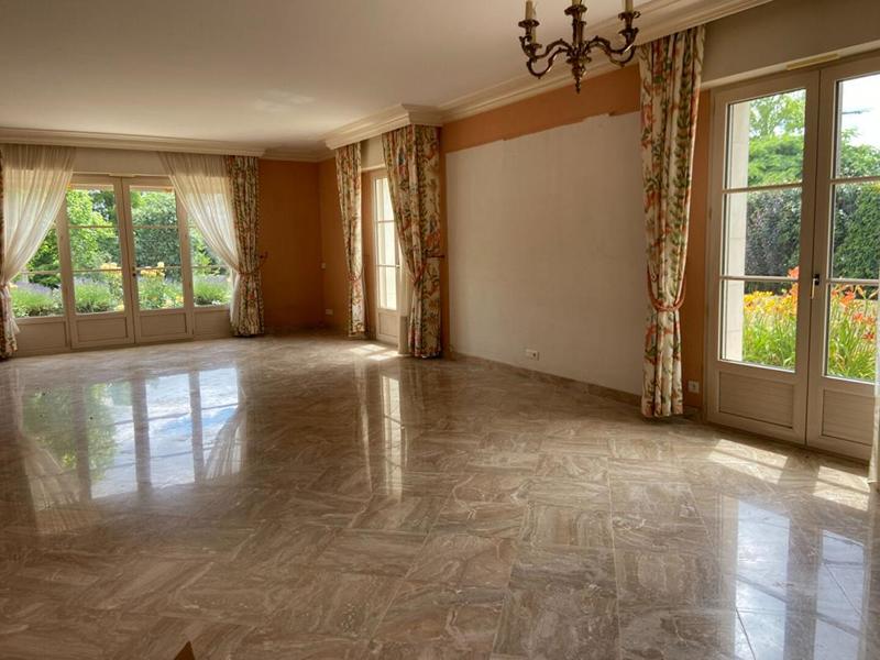 Maison - 229 m² - 6 pièces