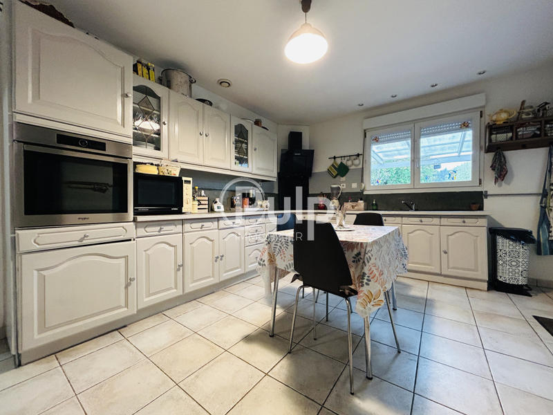 Pavillon - 163 m² - 9 pièces