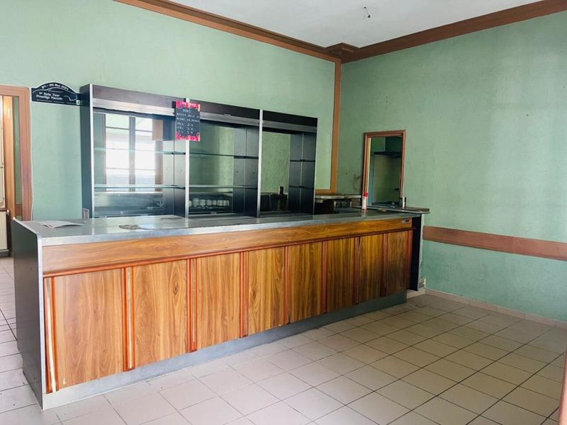 Propriété - 312 m² - 10 pièces