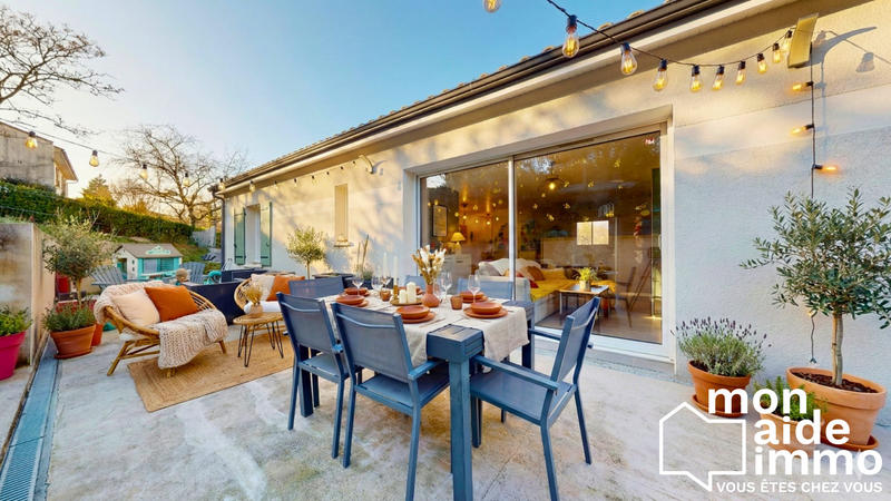 Maison - 94 m² - 5 pièces