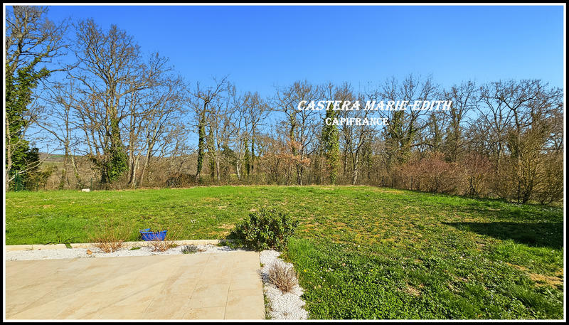 Maison - 99 m² - 5 pièces