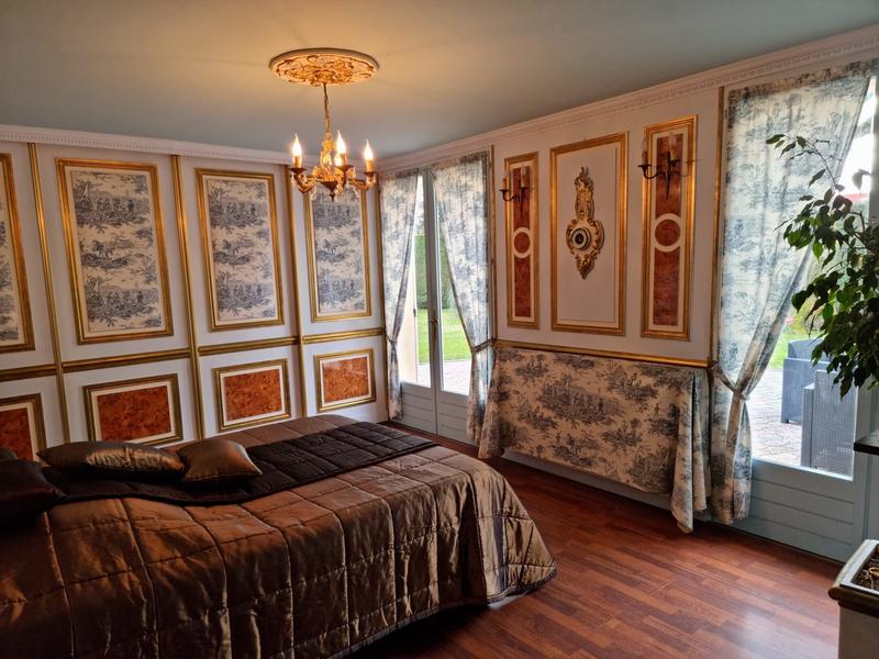 Maison - 215 m² - 9 pièces