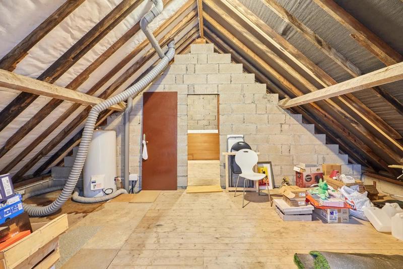 Maison - 200 m² - 8 pièces
