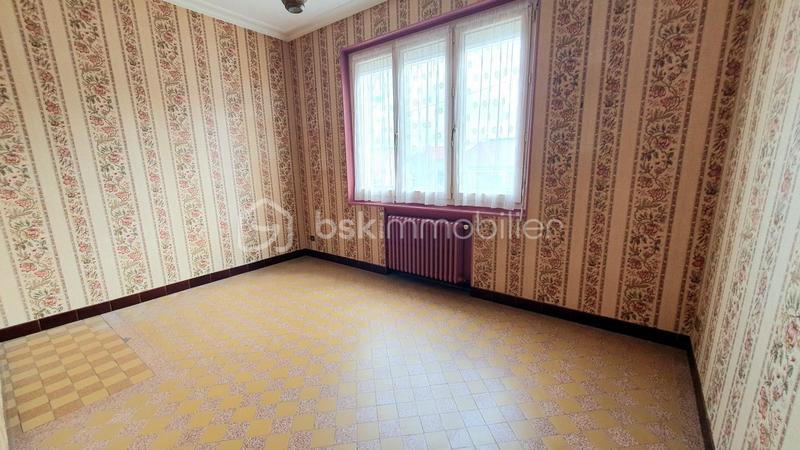 Maison - 180 m² - 7 pièces