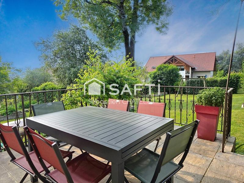 Maison - 200 m² - 7 pièces