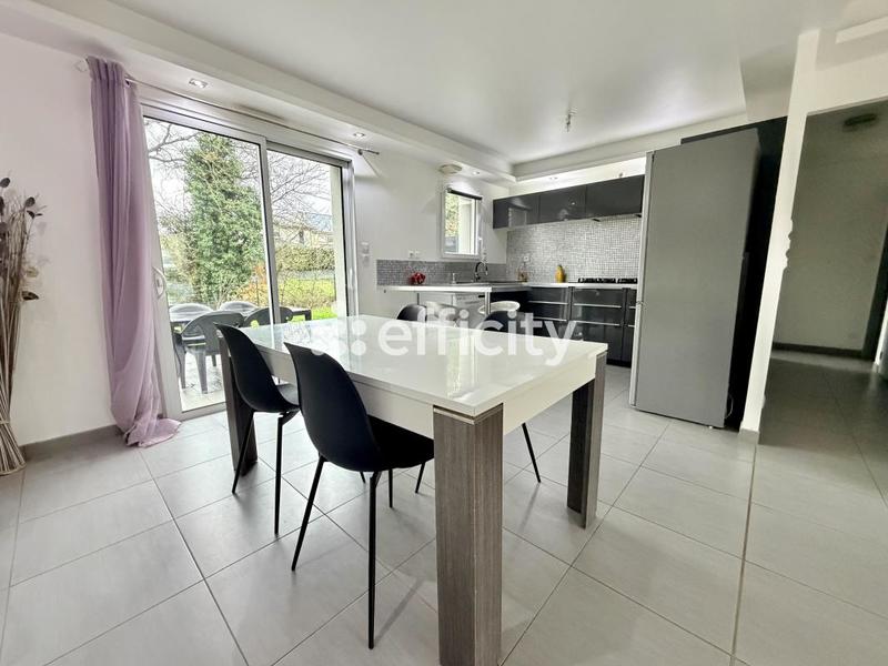 Pavillon - 134 m² - 6 pièces