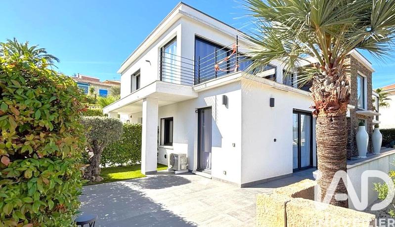 Maison - 306 m² - 9 pièces