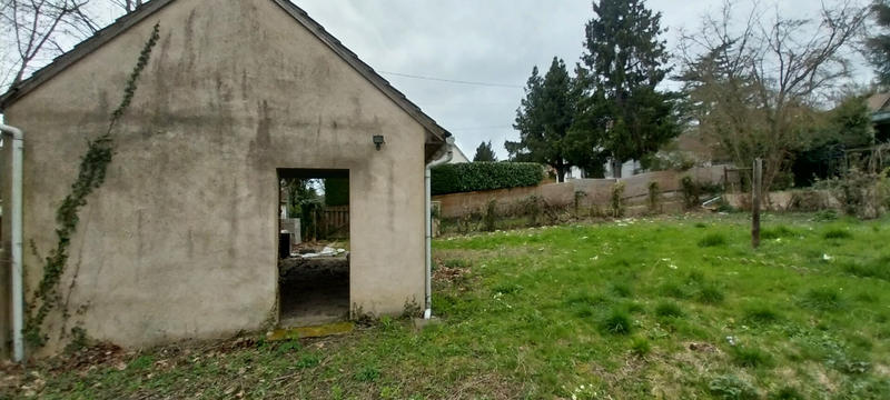 Maison - 820 m² - 1 pièce