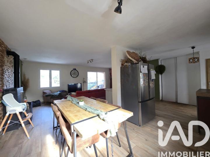 Maison - 99 m² - 5 pièces