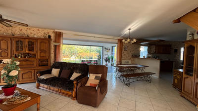 Maison - 158 m² - 6 pièces