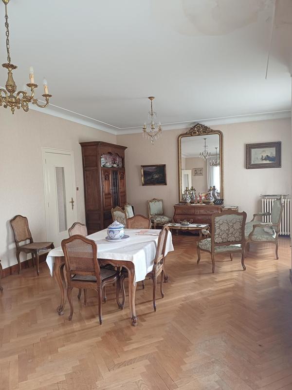 Maison - 206 m² - 6 pièces