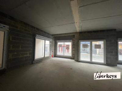 Divers - 156 m² - 1 pièce