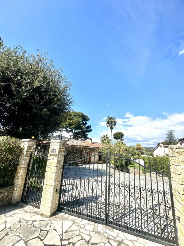 Maison - 131 m² - 4 pièces