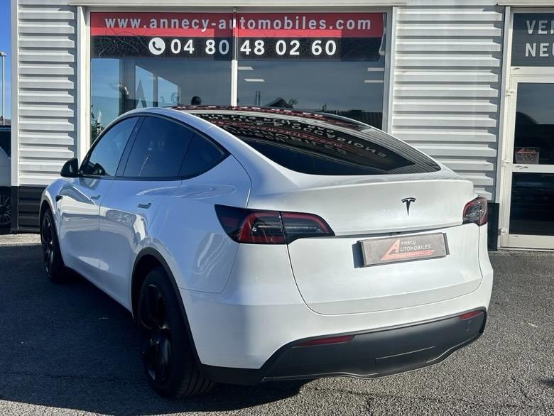 Tesla Model y Standard Rwd