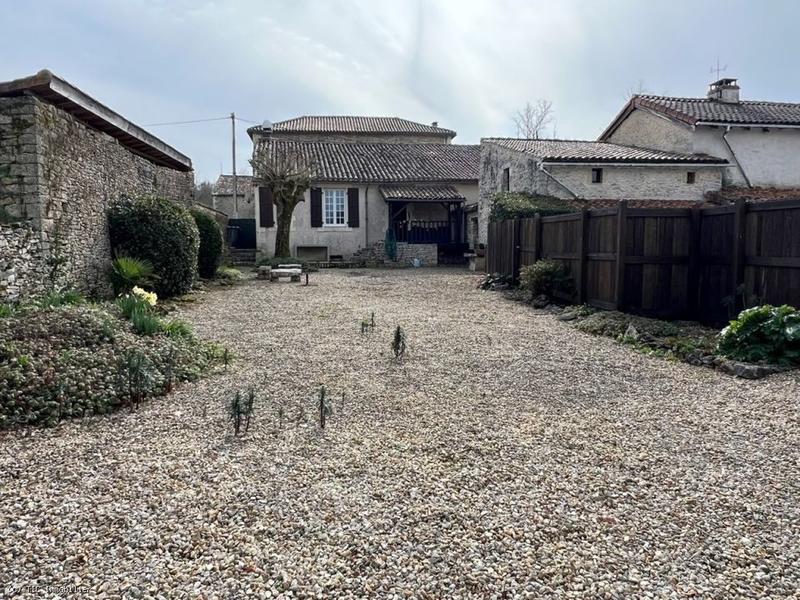 Maison - 105 m² - 6 pièces