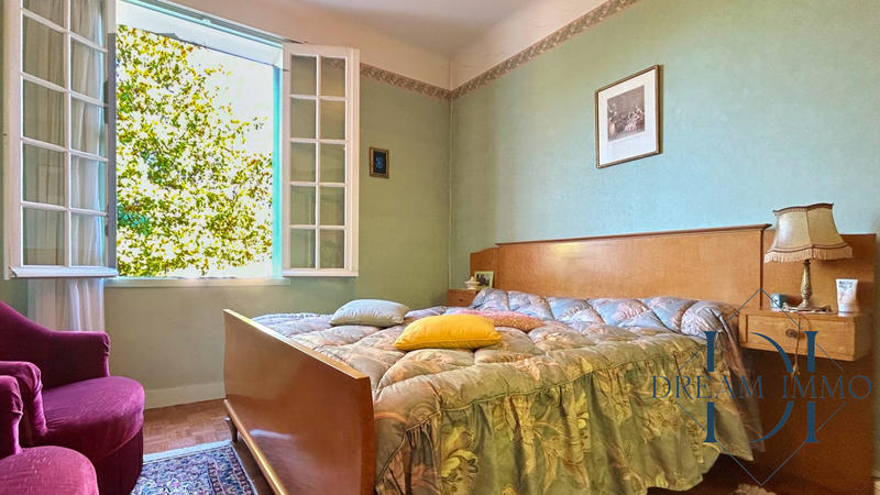 Maison traditionnelle - 212 m² - 6 pièces