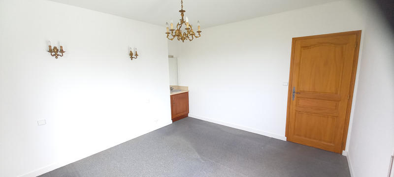 Maison - 180 m² - 8 pièces