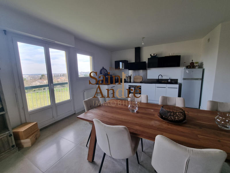 Appartement - 85 m² - 3 pièces