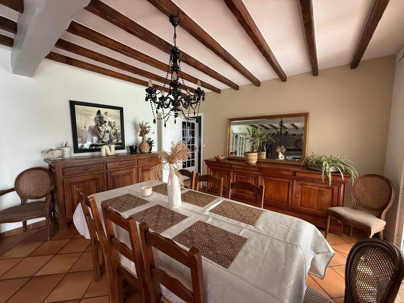 Maison - 200 m² - 6 pièces