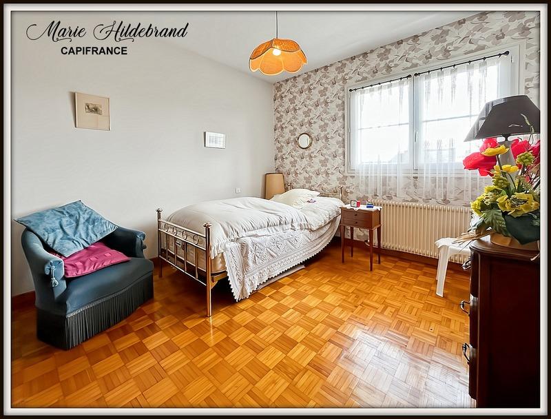 Maison - 173 m² - 9 pièces