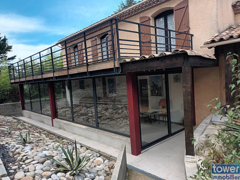 Villa - 215 m² - 7 pièces