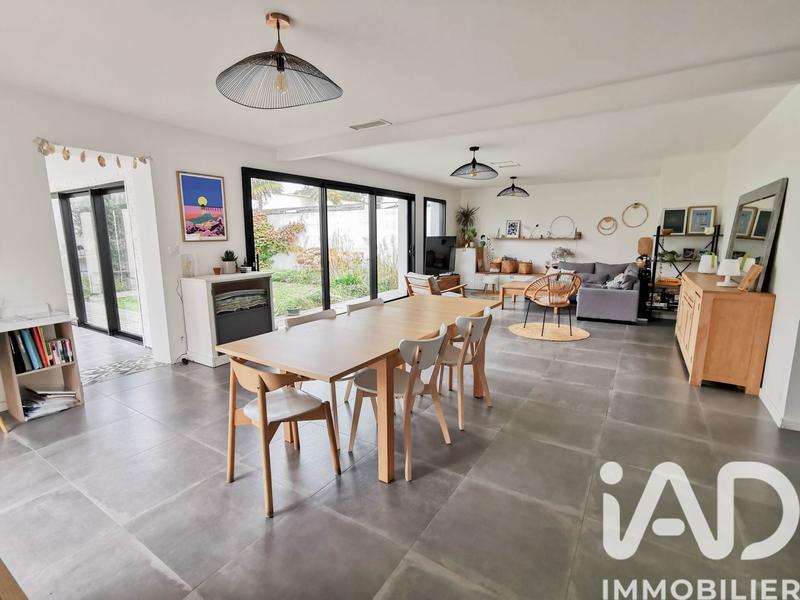 Maison - 165 m² - 6 pièces