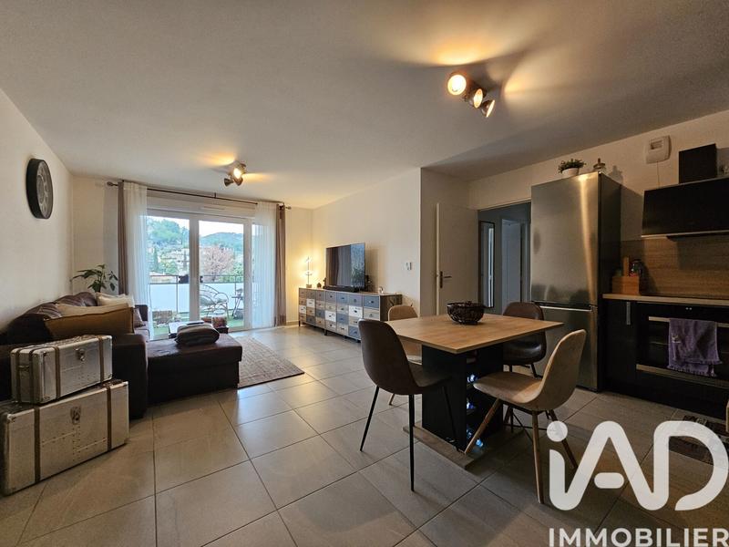 Appartement - 60 m² - 3 pièces