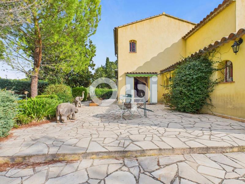 Maison - 200 m² - 6 pièces