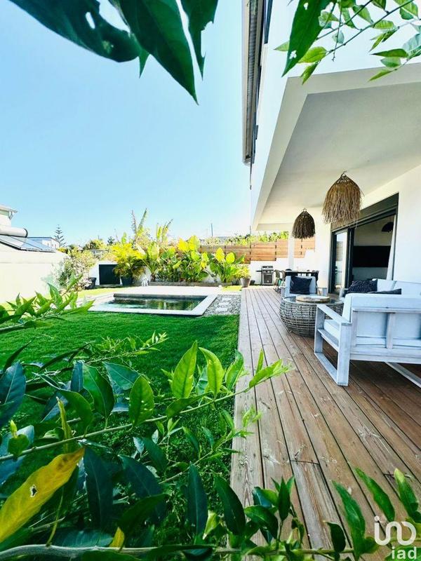 Maison - 98 m² - 4 pièces