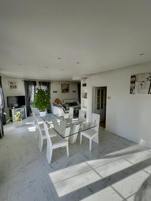 Maison - 185 m² - 6 pièces