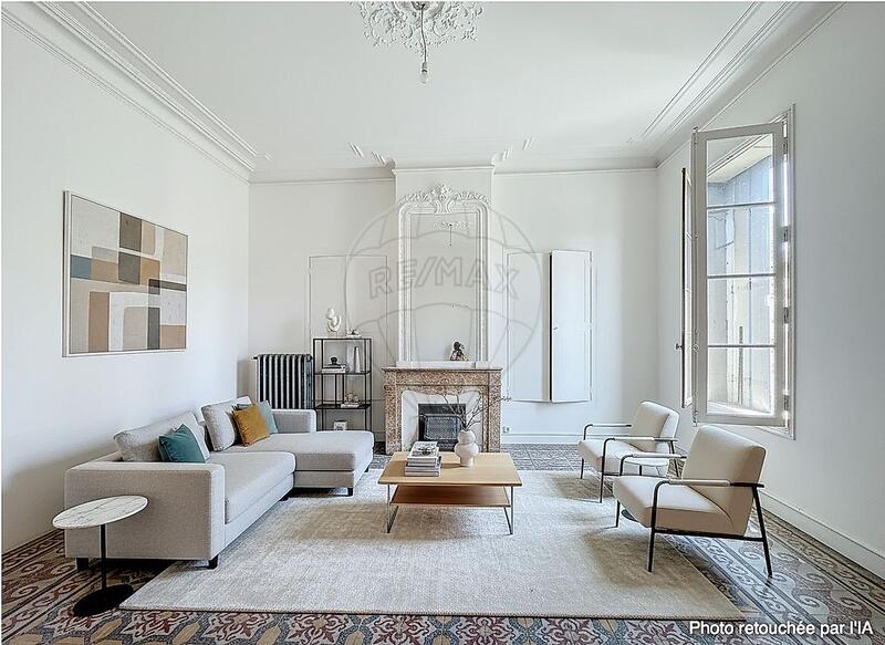 Maison - 279 m² - 8 pièces