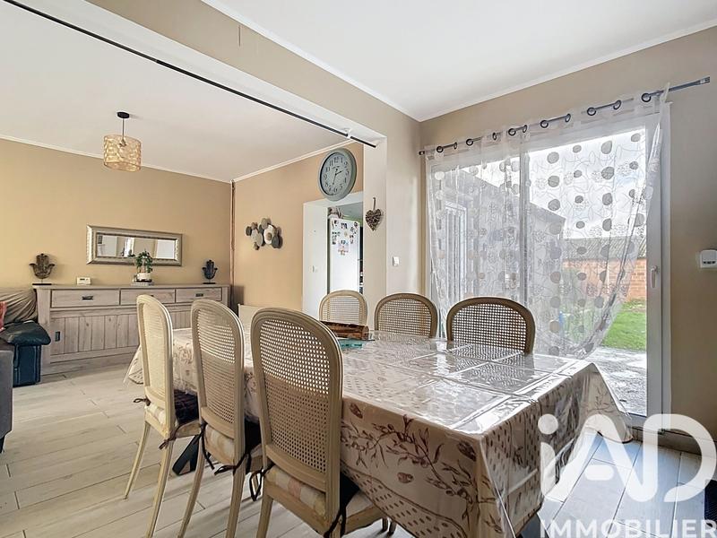 Maison - 99 m² - 6 pièces