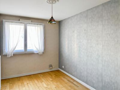 Appartement - 96 m² - 5 pièces
