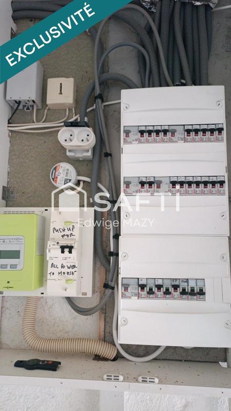 Maison - 233 m² - 7 pièces