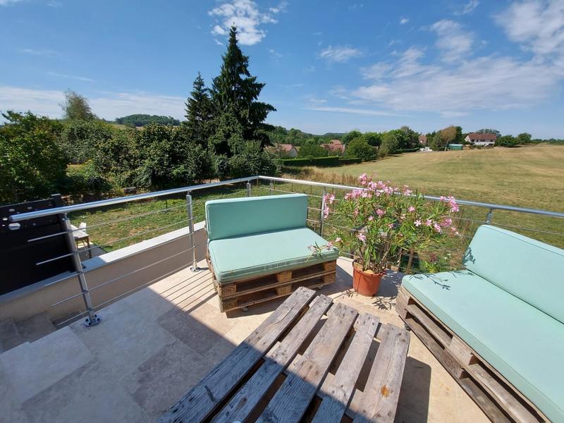 Maison - 190 m² - 8 pièces