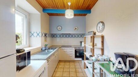 Maison - 180 m² - 11 pièces