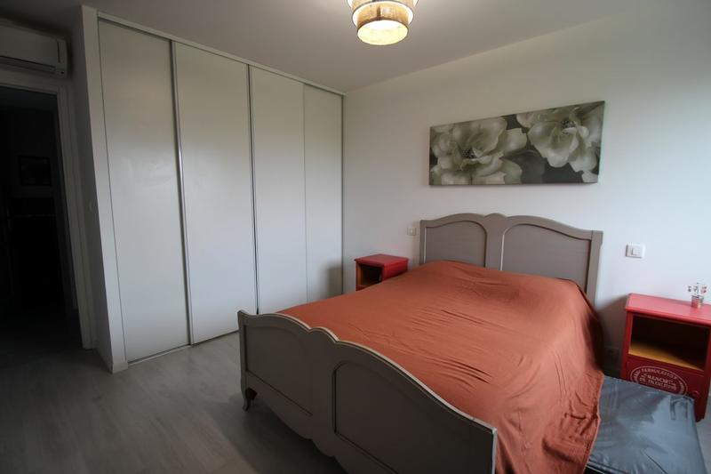 Local d'activités - 296 m²