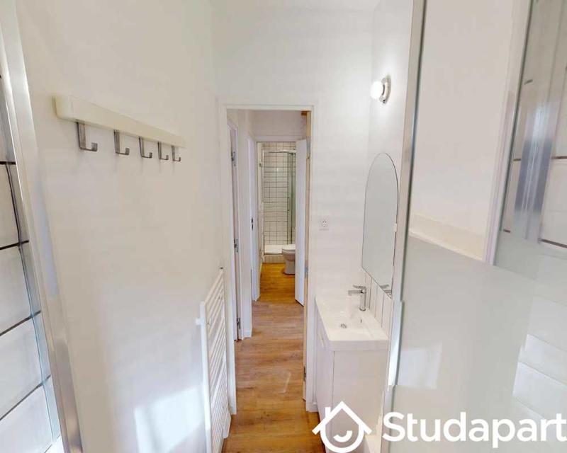 Chambre - 95 m² - 1 pièce