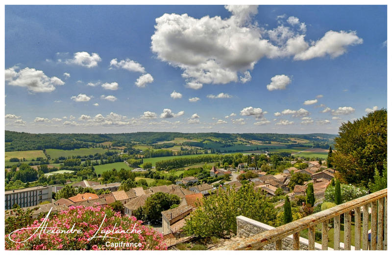 Maison en pierre - 205 m² - 9 pièces