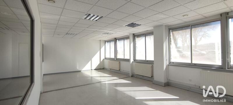 Bureau - 300 m²
