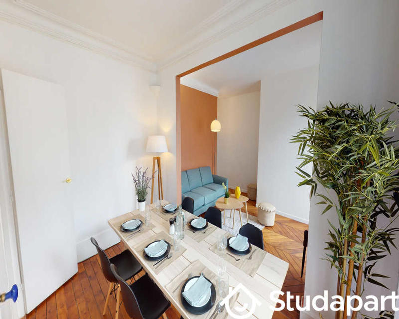 Chambre - 130 m² - 1 pièce