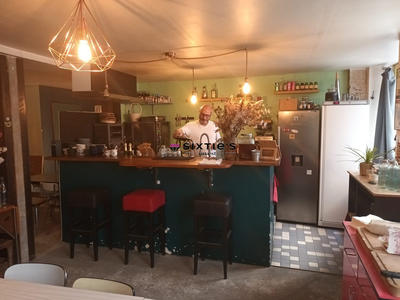 Fonds de commerce - Magasins - 68 m²