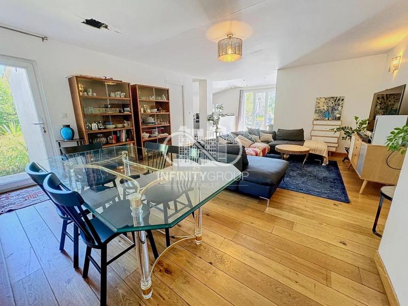 Appartement - 110 m² - 5 pièces