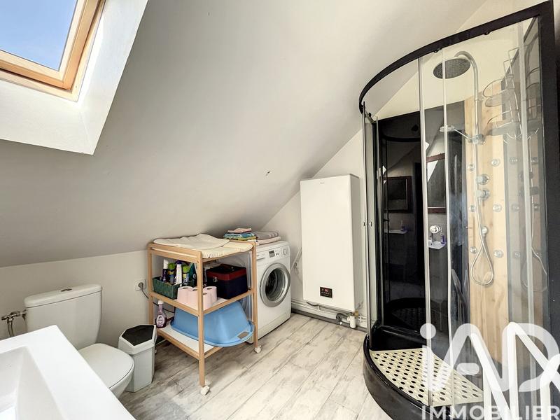 Maison - 290 m² - 9 pièces