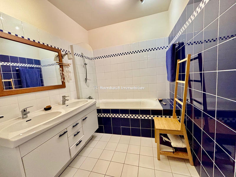 Appartement - 142 m² - 6 pièces